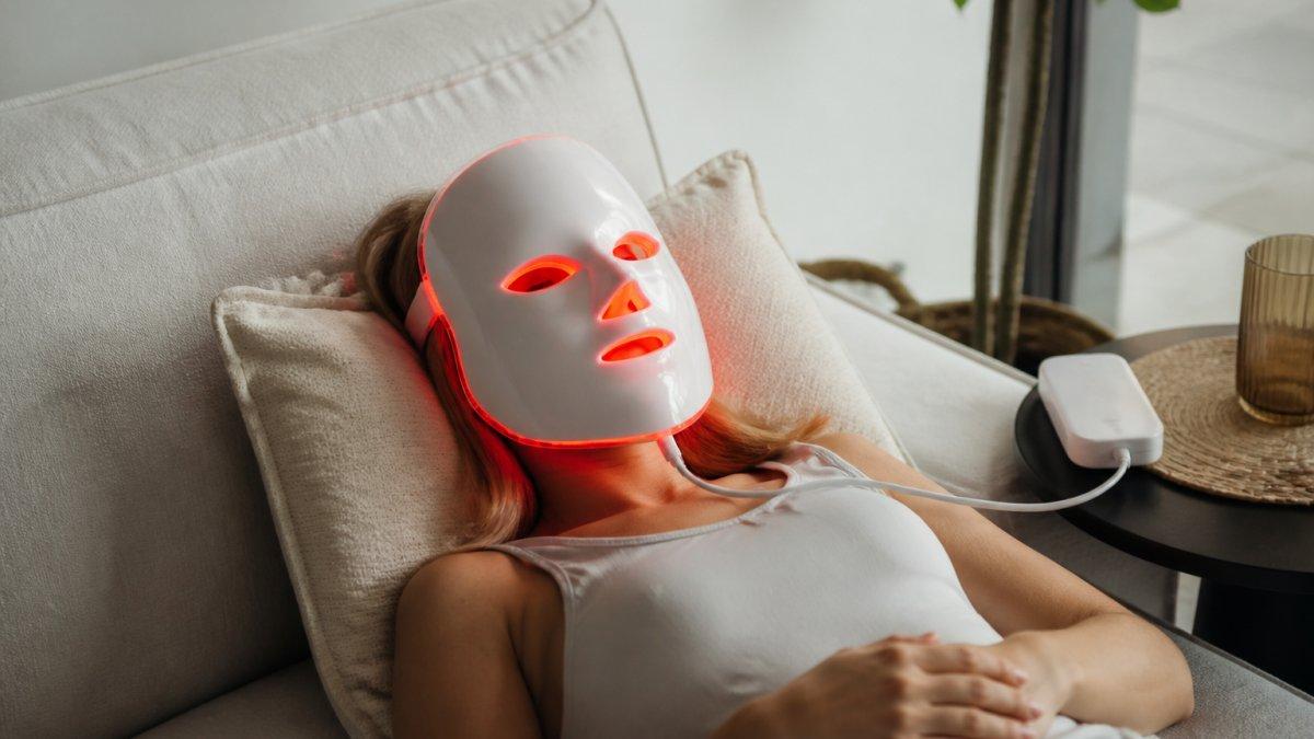 Beste LiftMee LED Maske im 2026: Lichttherapie fürs Gesicht