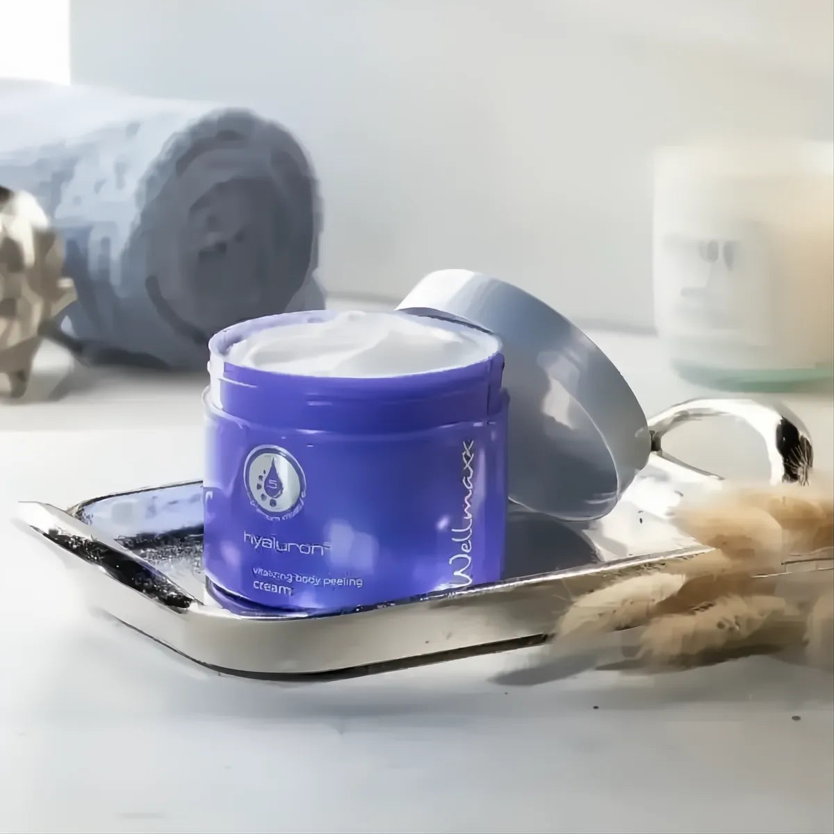 hyaluron⁵ vitalizing body peeling cream wellmaxx.swiss